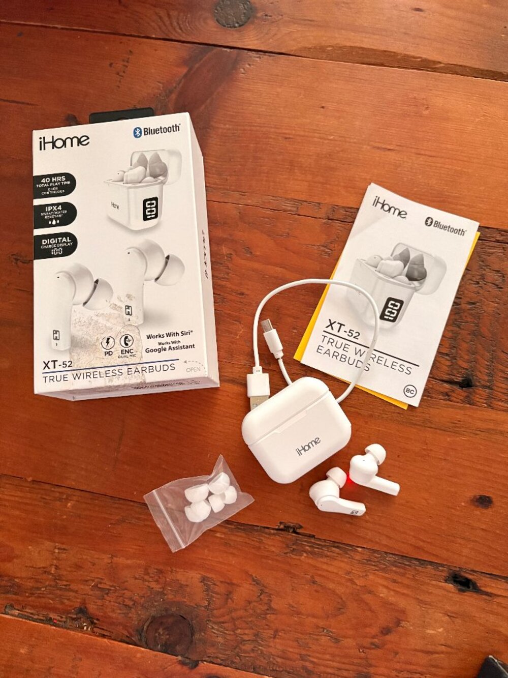 iHOME XT-52 TRUE WIRELESS EARBUDS; BLUETOOTH; IN WHITE - NWOT